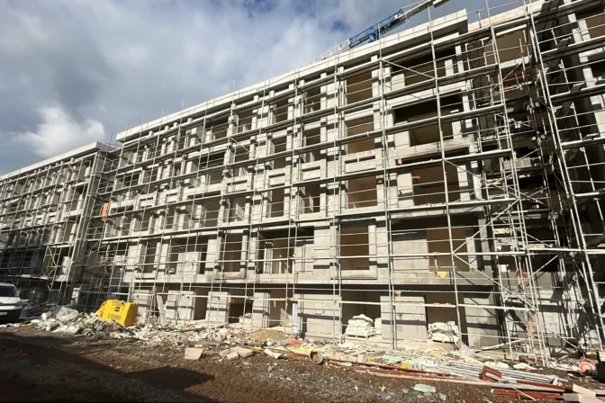 Kocaeli Başiskele’deki NOVO Park 4 projesinin inşaat sahası ve yapım aşamasındaki blokları.